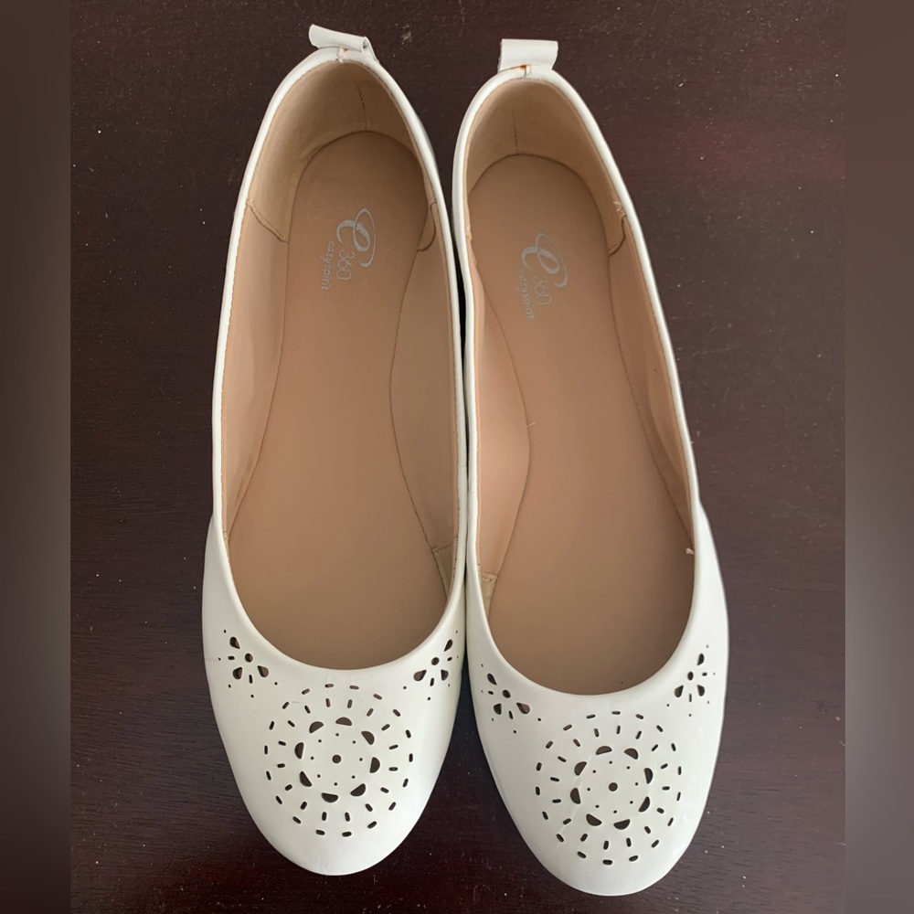 Easy Spirit Leather Flats
